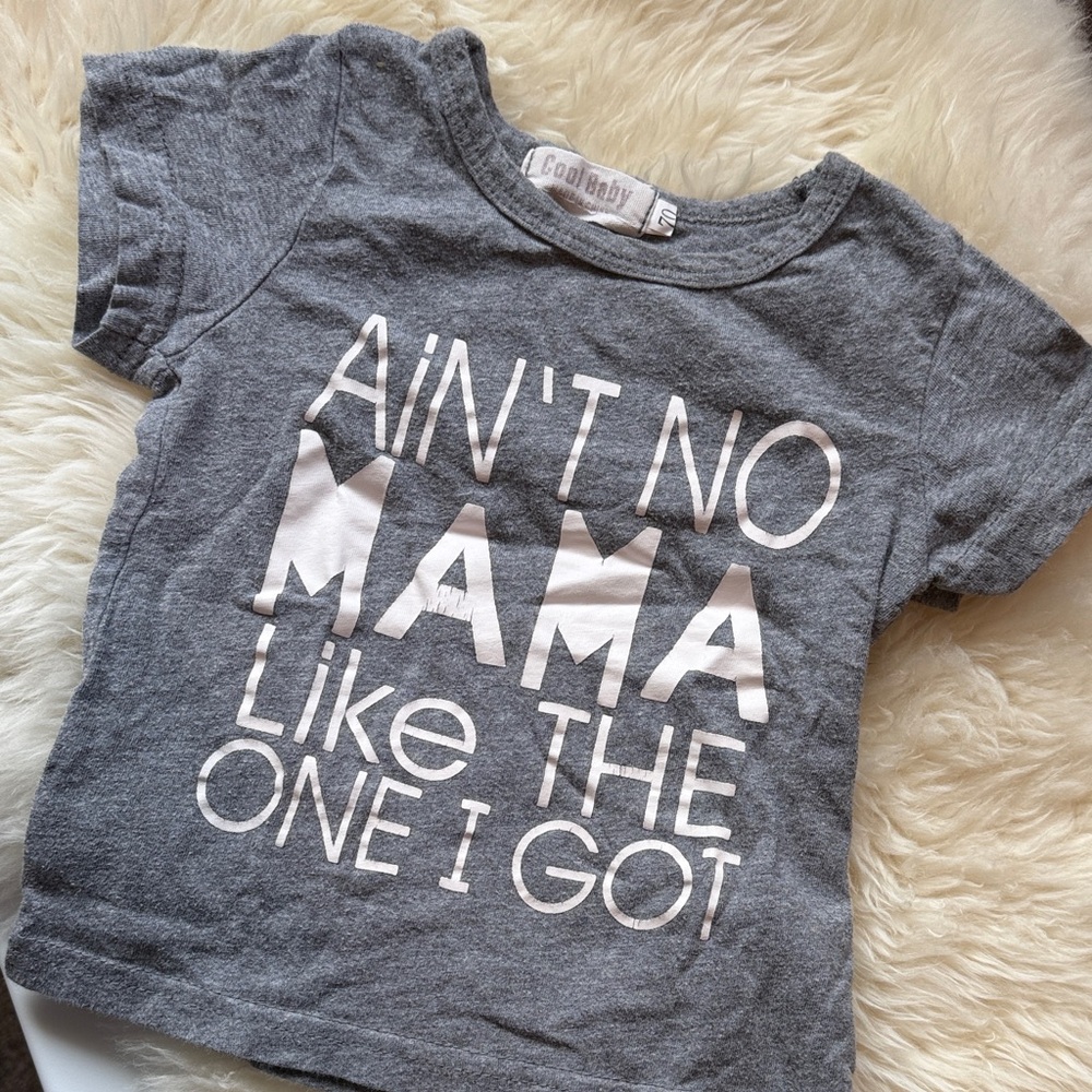 Gray Short-Sleeve Graphic Tee - fits like 9-12 months